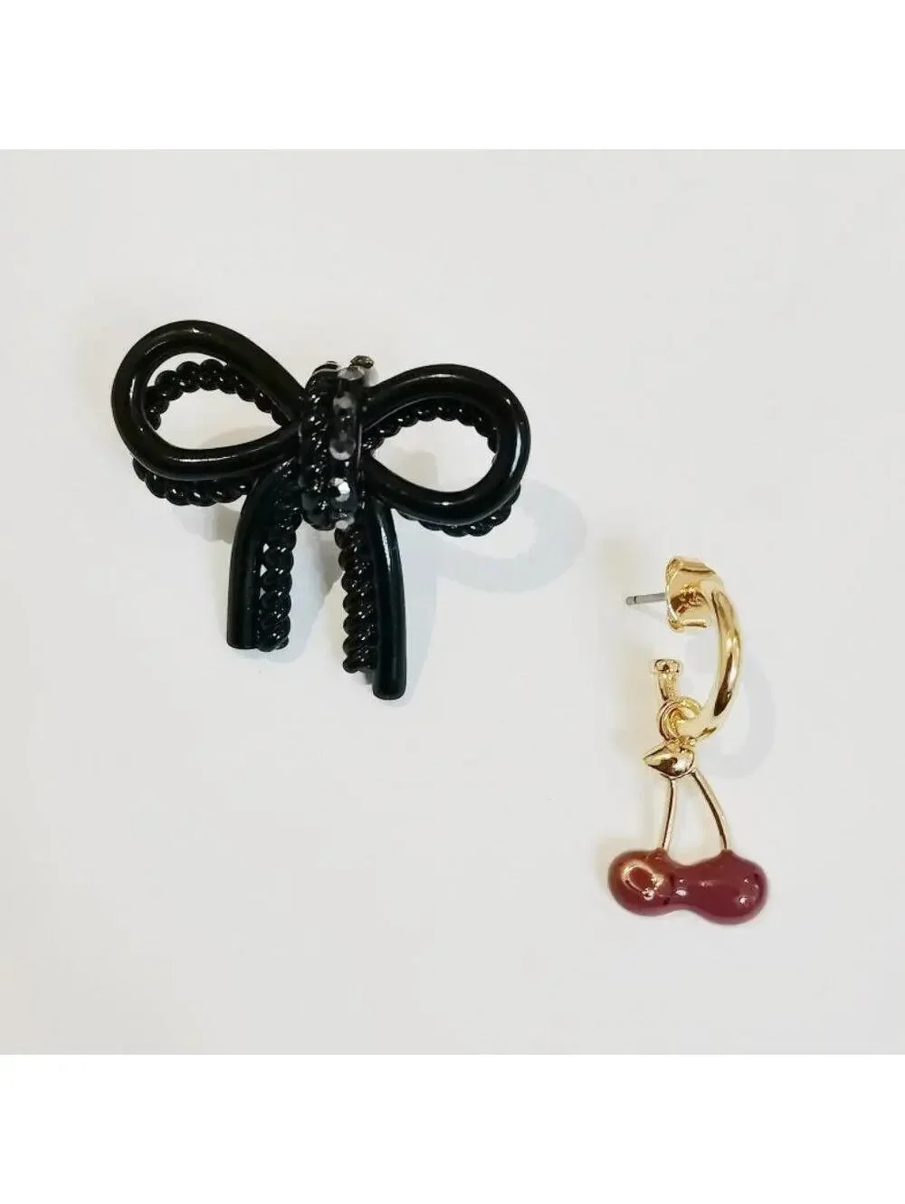 Coach Cherry Bow Mismatched Earrings - Picture 4 of 4